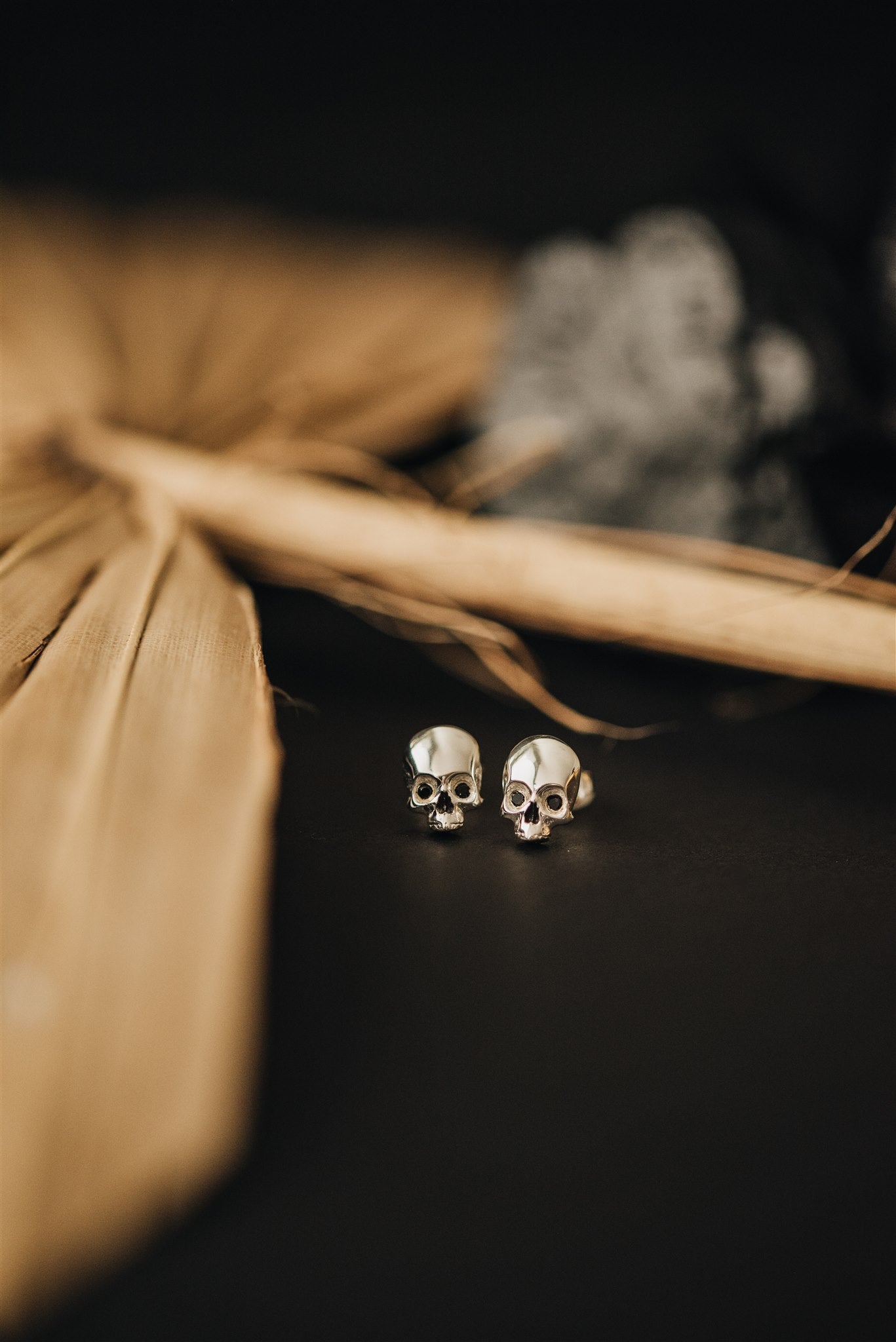 Stoned Skull Studs