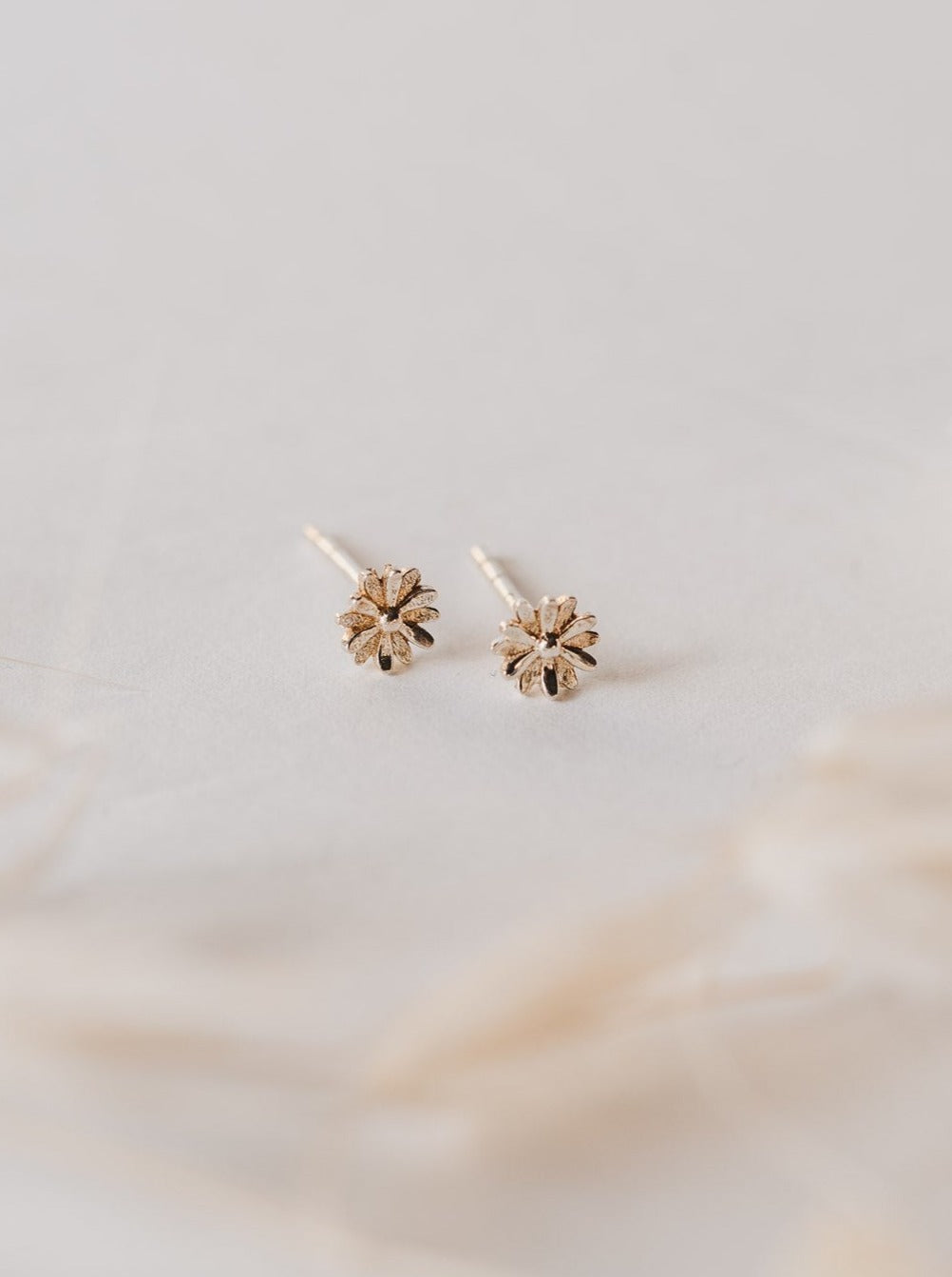 Daisy Studs